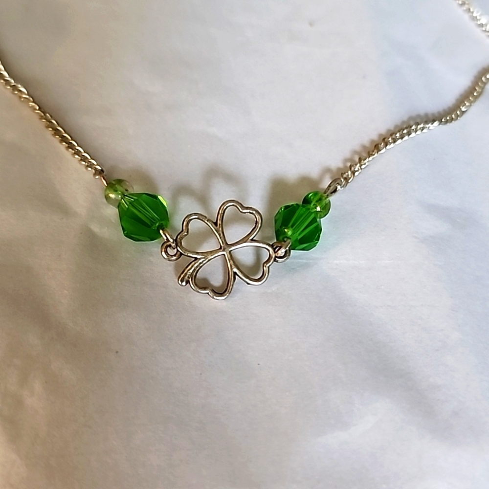 4 LEAF Clover necklace With Simulated GEM necklace  inch 22 Chain
